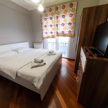 Lux Place Apartments Downtown Kragujevac Exterior photo